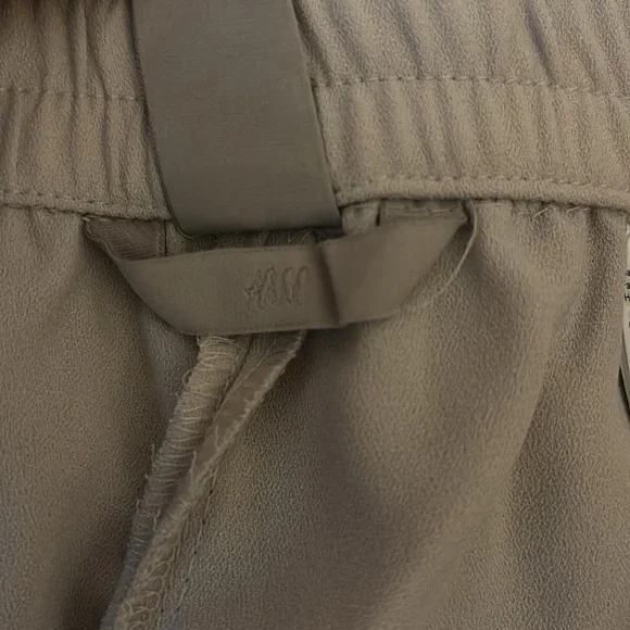 H&M Pants - Picture 3 of 4